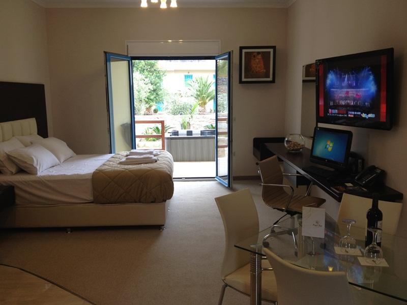 Pearl Bay Hotel Apartments Vrontádos Eksteriør bilde