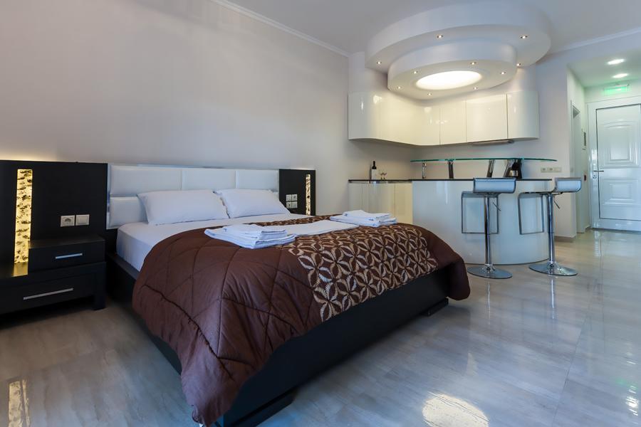 Pearl Bay Hotel Apartments Vrontádos Eksteriør bilde